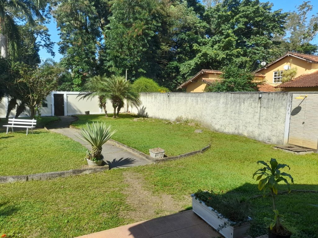 VARGEM GRANDE, casa de 169m2 em terreno de 1.000m2.