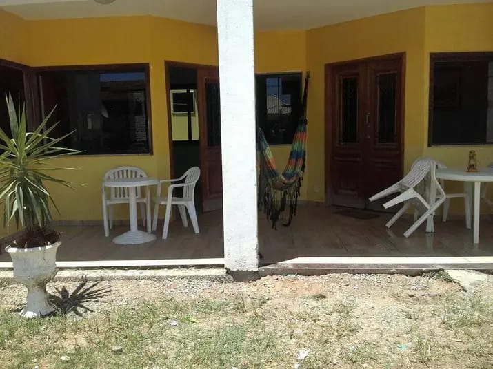 CABO FRIO CASA 200 M2.