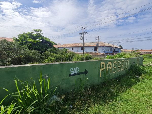 CABO FRIO FOGUETE TERRENO 442M2.