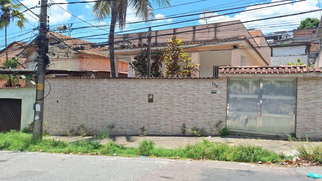 CASCADURA, CASA A VENDA de 420m2 430 MIL!