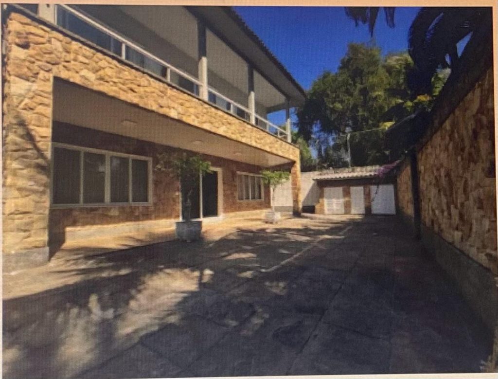 Alameda dos Eucaliptos, Barra da Tijuca casa de 500m2!