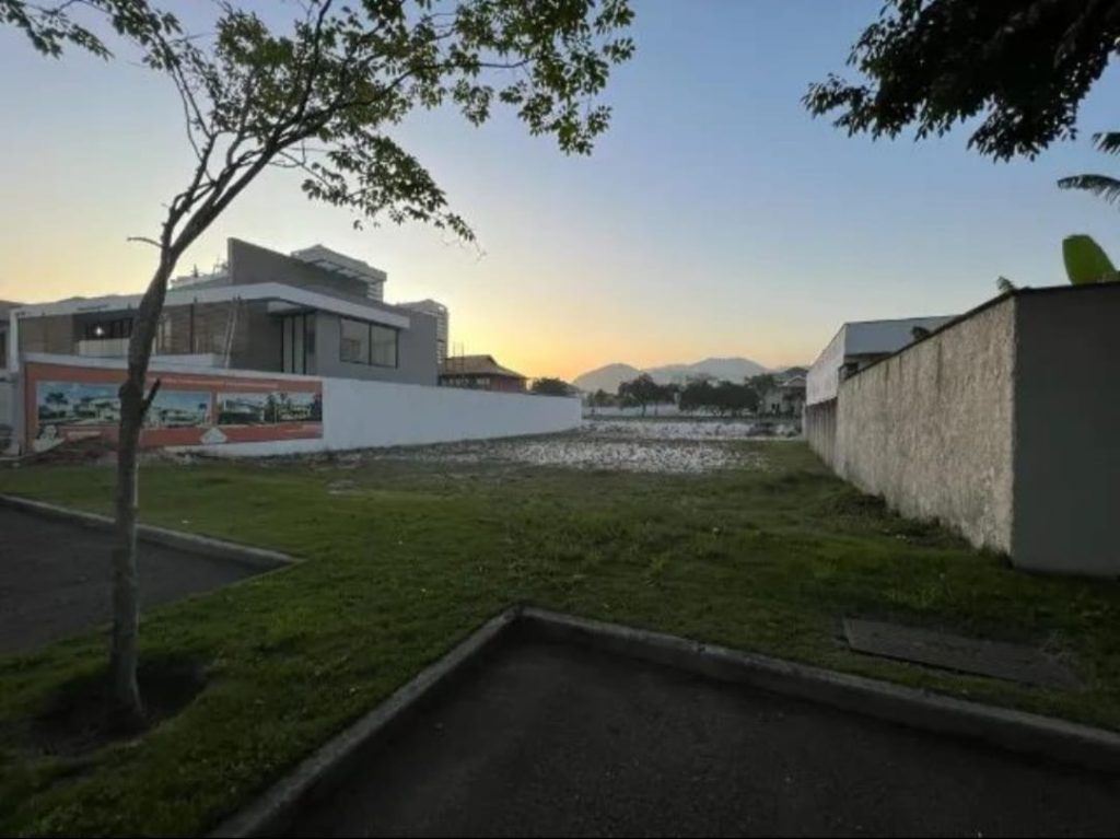 Barra da Tijuca, Condomínio Villaggio 1001m2!