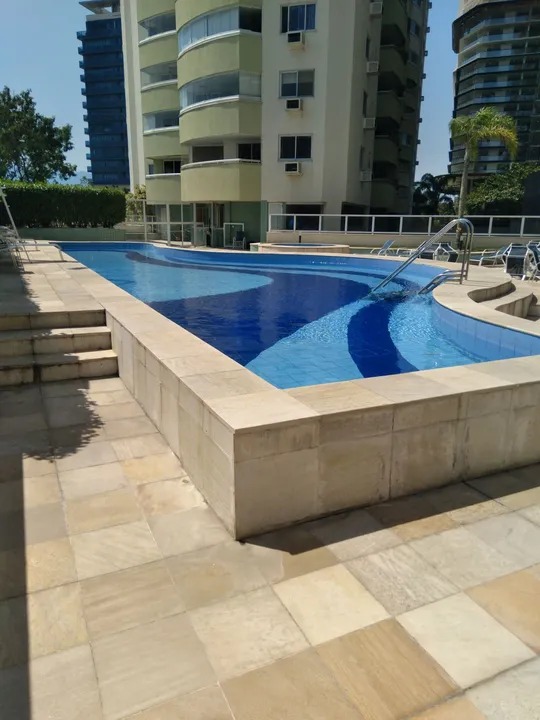 RECREIO DOS BANDEIRANTES, COND. BARRA BONITA  APARTAMENTO DE 3 QUARTOS LOCAÇÃO!